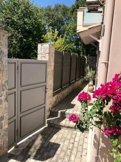 Villa Oleander Agios Nikolaos Loutra Edipsou Εξωτερικό φωτογραφία